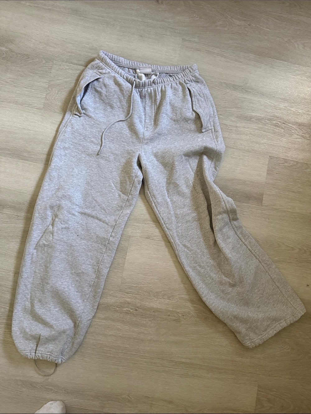Aritzia Light Gray Drawstring Sweatpants